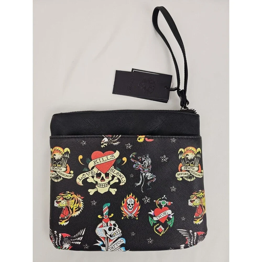 Ed Hardy show off